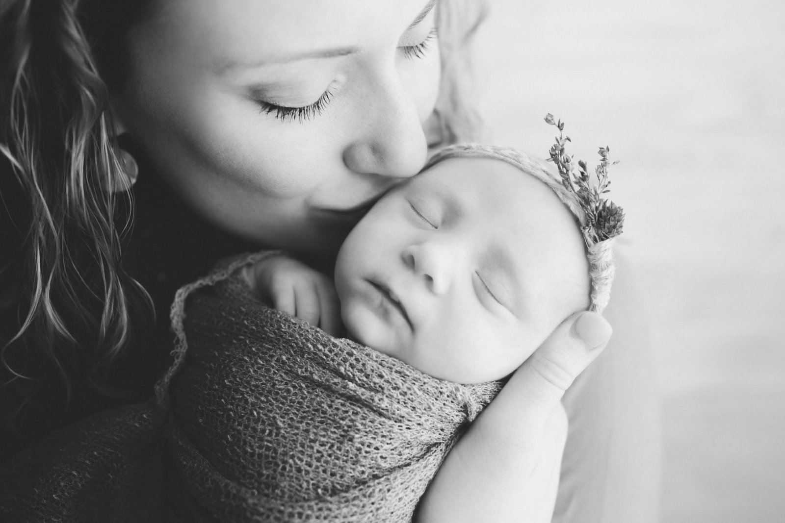 Thousand Oaks Newborn Photographer